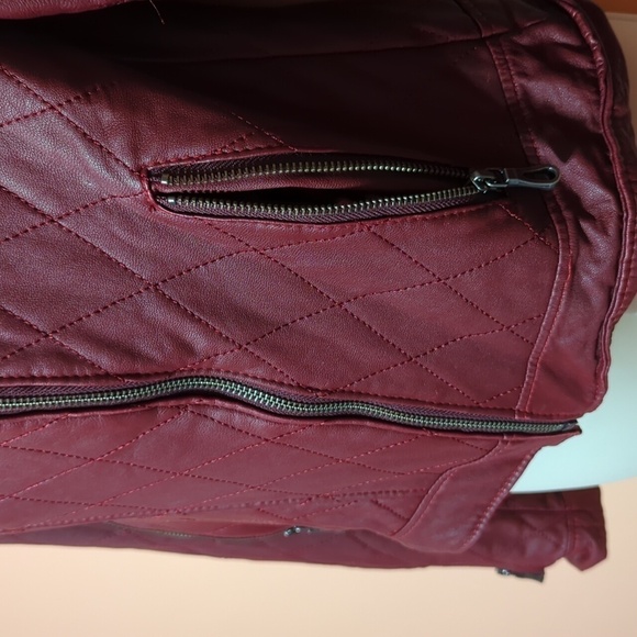 Iparelde Quilted Asymmetrical Maroon Quilted Moto Leather Jacket XS/S (label XL) - Picture 6 of 13
